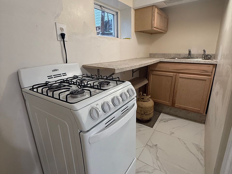 1st image of 10318 170th St #1