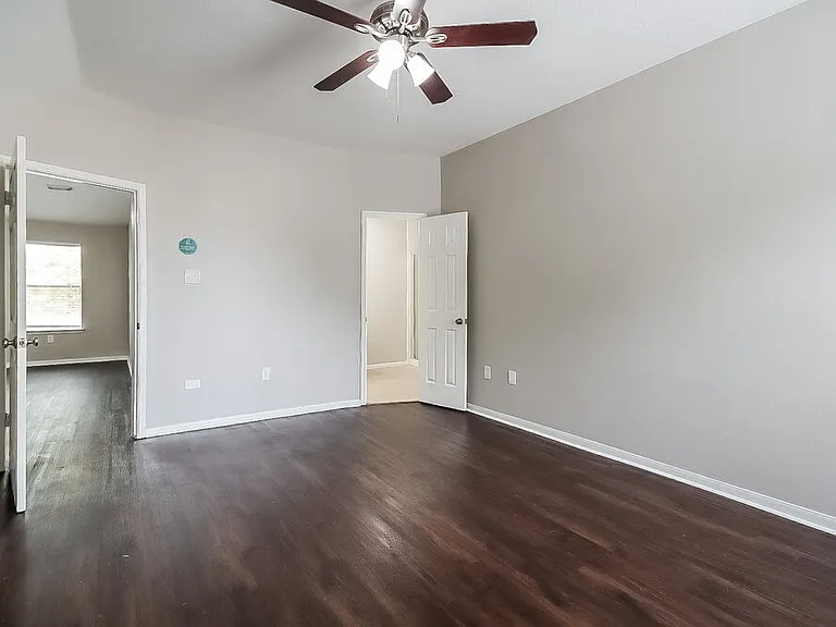 1818 Oak Ridge Dr — Photo 12