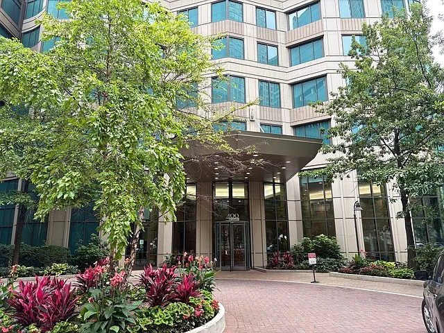 400 N Lasalle St #1709 — Photo 1