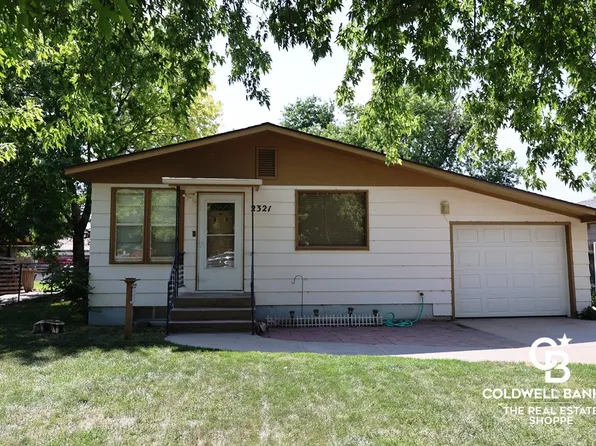 2321 B St, Garden City, KS 67846