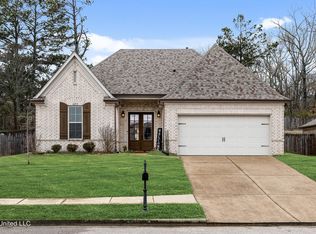 4295 Ridgemont Rd, Olive Branch, MS 38654