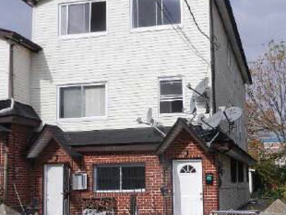 1st image of 16441 108th Dr APT 1