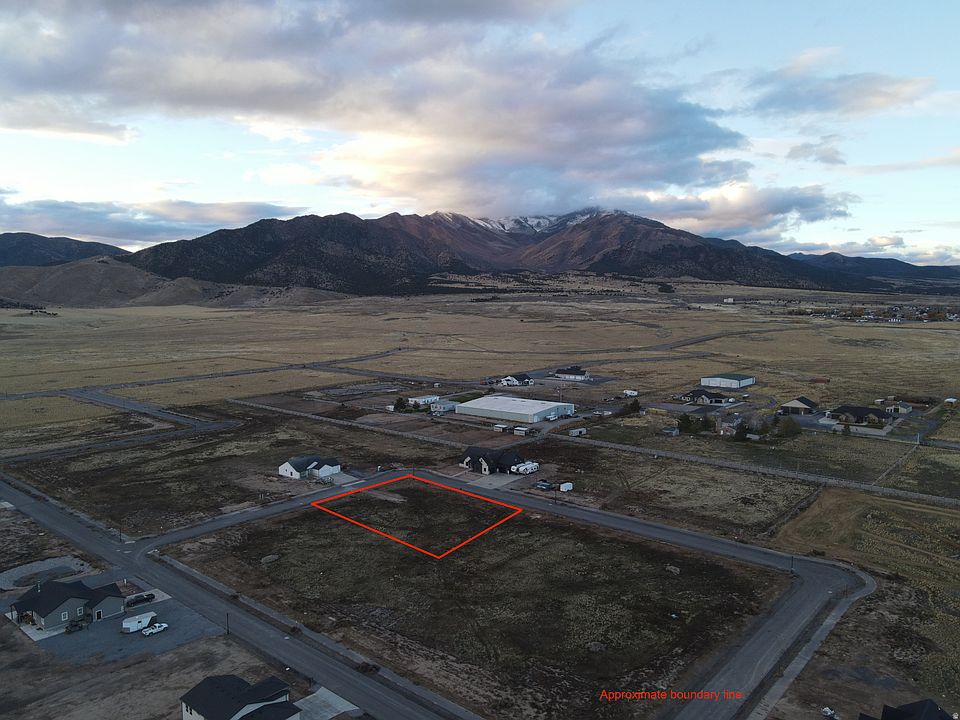2nd image of 3067 W Prairie Dog Way