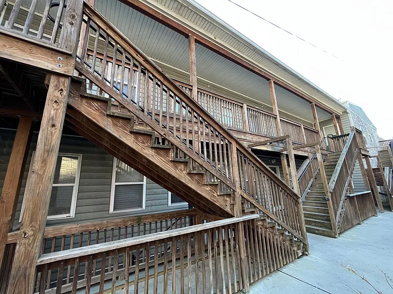 516 E Chestnut St #6 — Photo 11