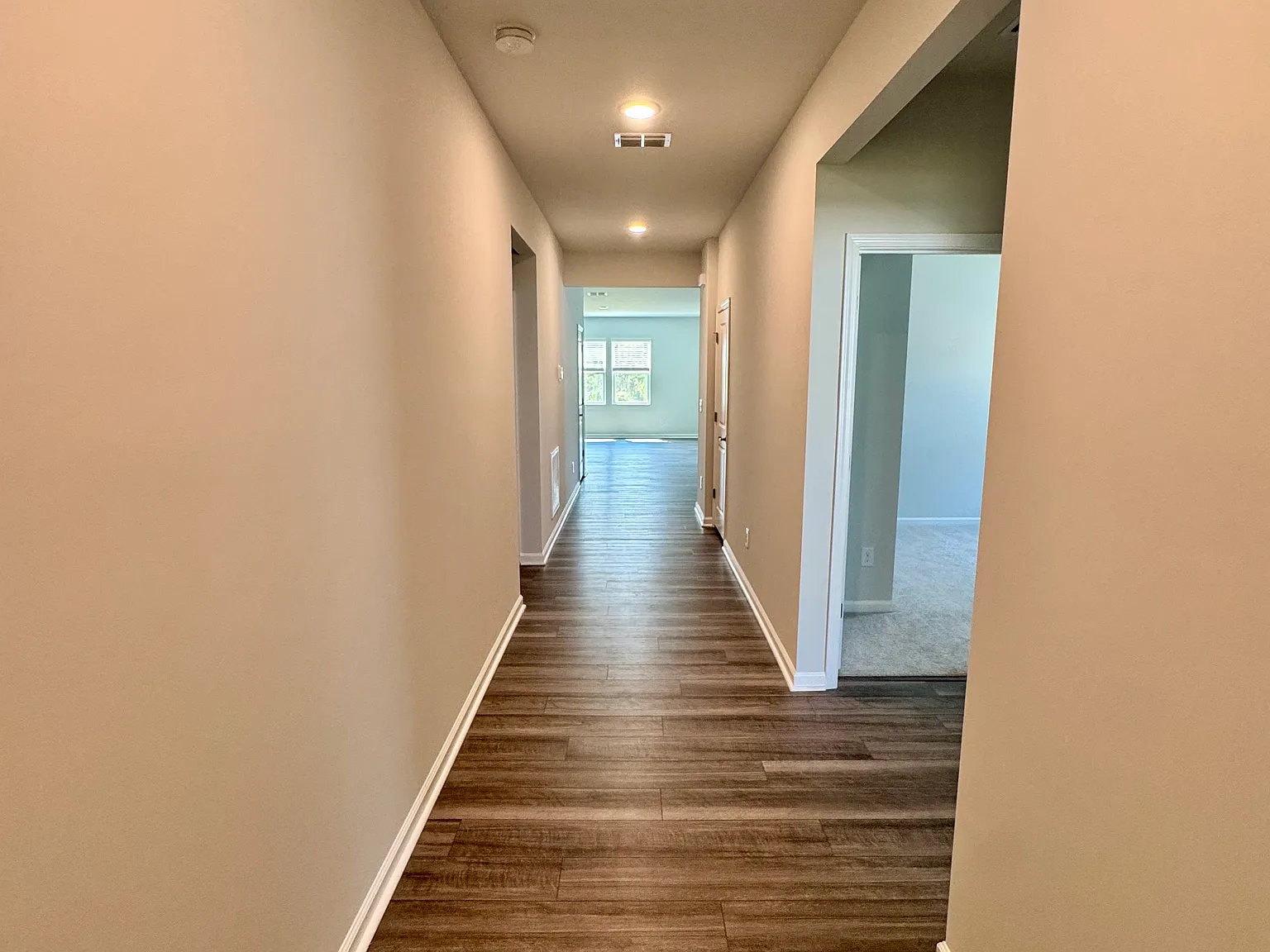 4 bed, 1775 sqft, $2,300 — Photo 4