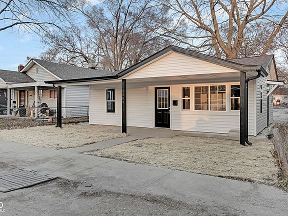 3rd image of 1209 N Centennial St