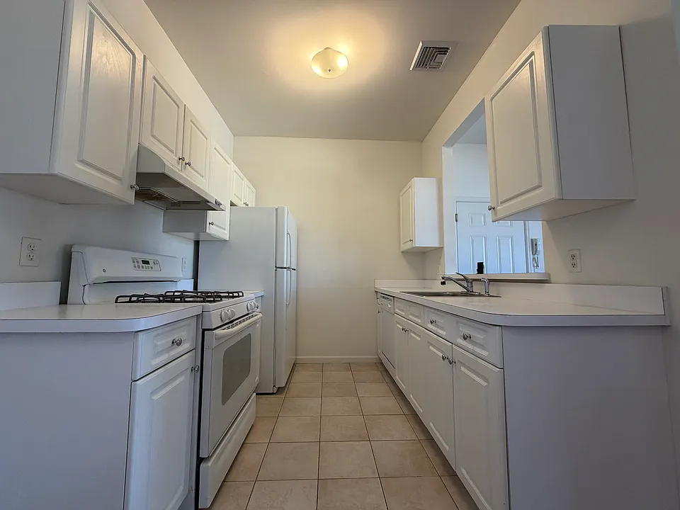 35 Prospect St #9