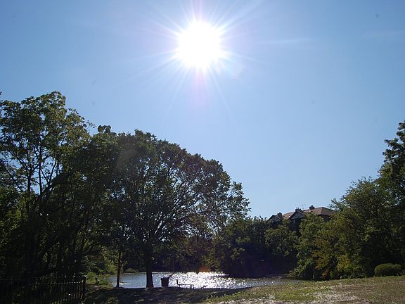 2nd image of 6010 Lake Bluff Dr Unit 101
