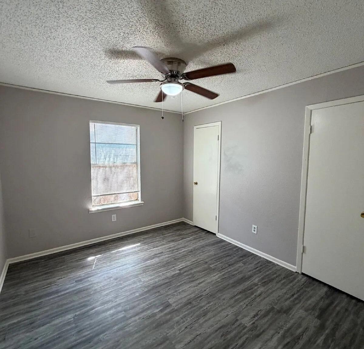 2 bed, 1.0 bath, 800 sqft, $800 — Photo 4