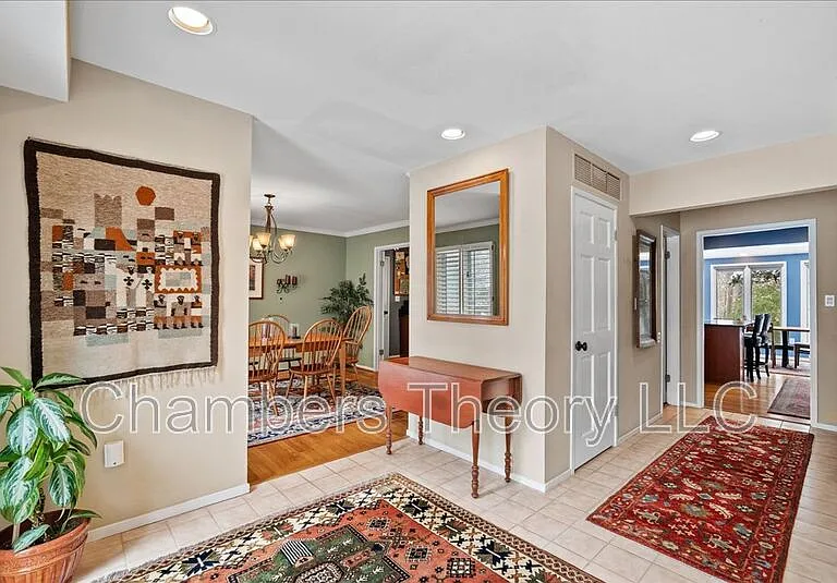 8709 Hidden Hill Ln — Photo 6