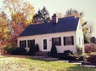 7 Breezy Knl, Westport, CT 06880