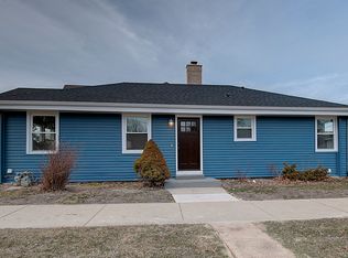 301 Neva Ave, Glenview, IL 60025