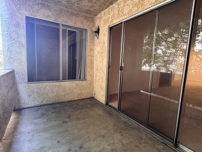 4901 Whitsett Ave #206 — Photo 10