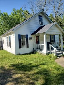 803 Pine Ave, Mena, AR, 71953