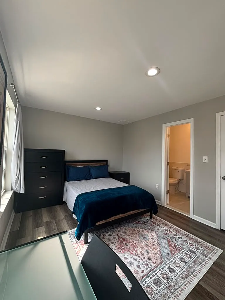 20 Ashby Lane (4 Bed | 3 Bath) (P3 | T1) - 3 - Upstairs Master Bed Front — Photo 2