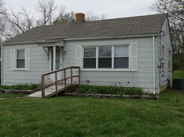 6608 NW Prairie View Rd, Kansas City, MO 64151
