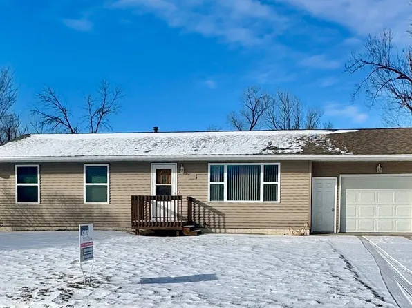 146 Circle Dr, Springville, IA 52336