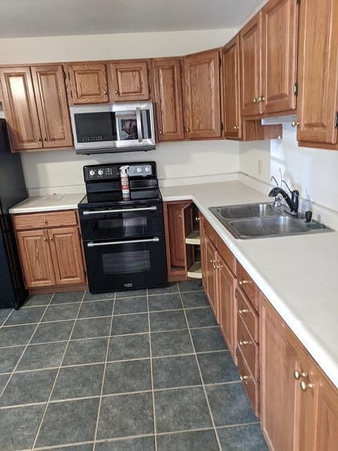 2nd image of 174 Hanover Rd