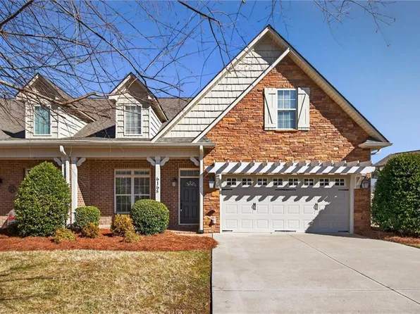 6168 Sunny Brook Dr, Clemmons, NC 27012