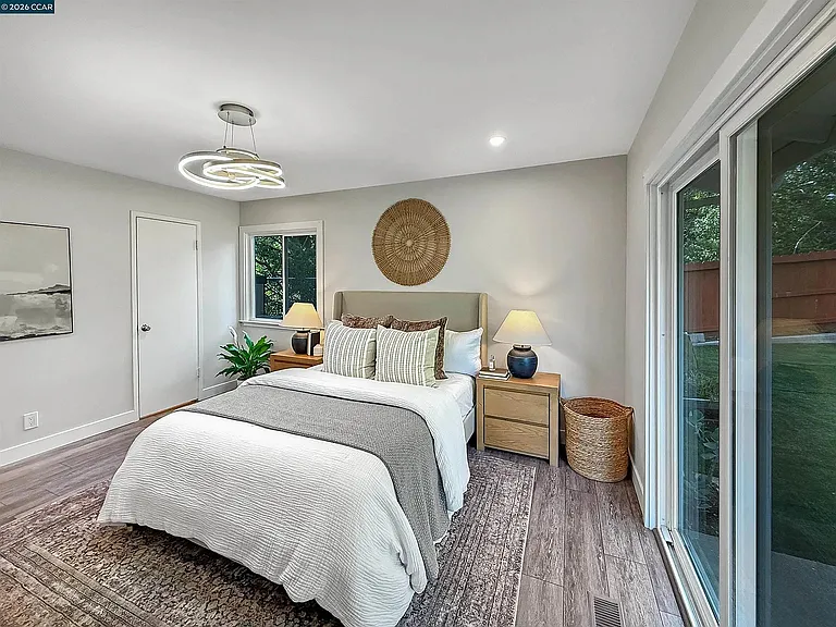 8 Cherry Hills Ct — Photo 13