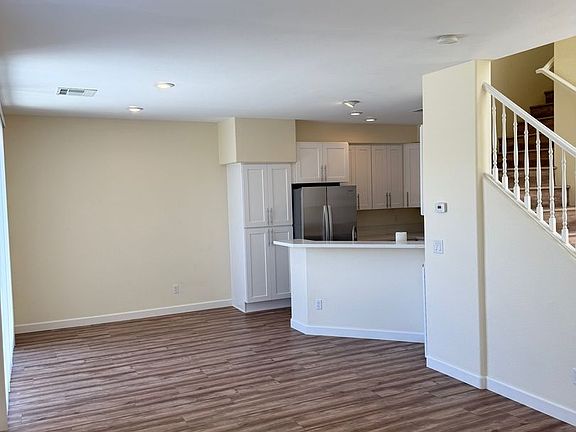5th image of 9737 Valmeyer Ave