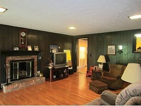 3rd image of 602 Union Hill St