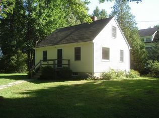 8 Middle St, South Freeport, ME 04078