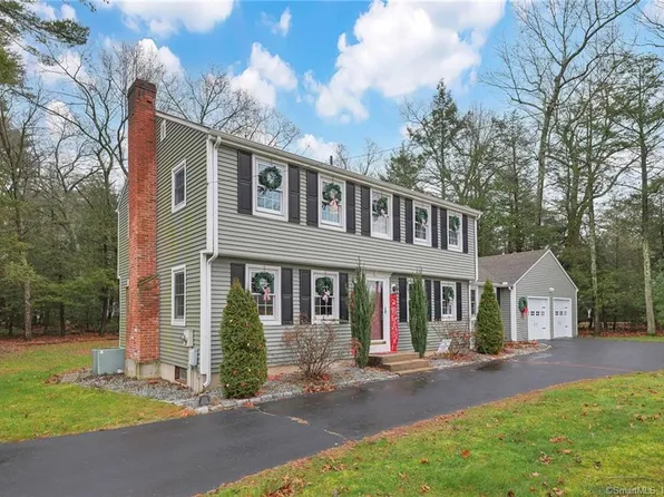 60 County Road, Simsbury, CT 06070