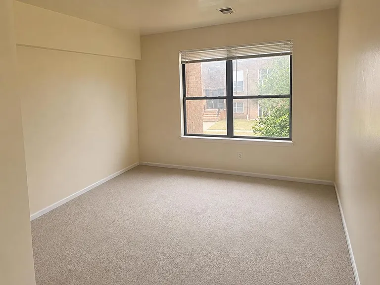 1428 Raspberry Ct — Photo 5