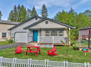 26400 Barrett Rd NE, Kingston, WA 98346