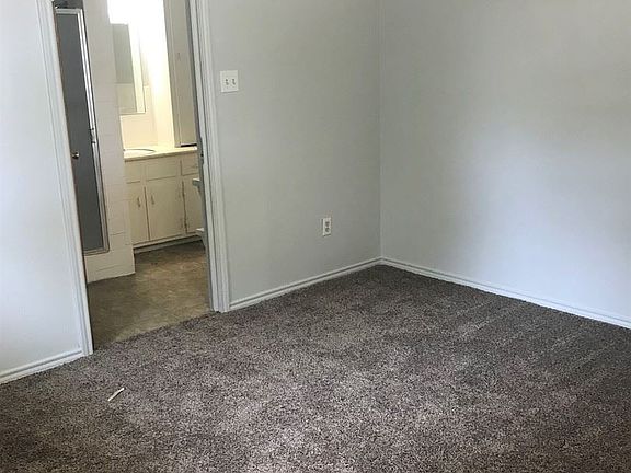 4th image of 1622 58th St APT C