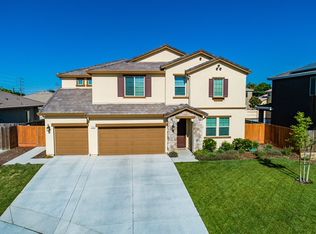 717 Patriot Pl, Lemoore, CA 93245