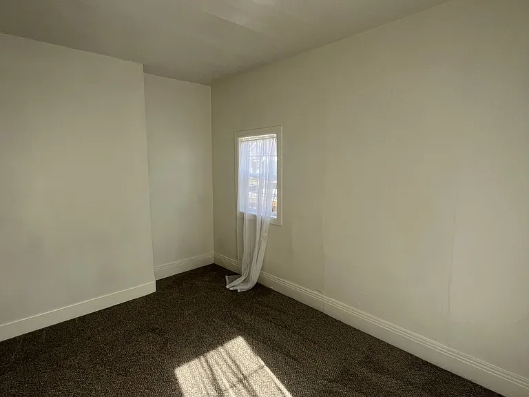 117-119 Neal Ave #1 — Photo 12