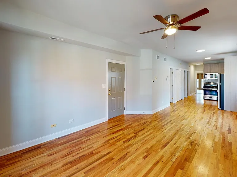1547 W Augusta Blvd — Photo 3