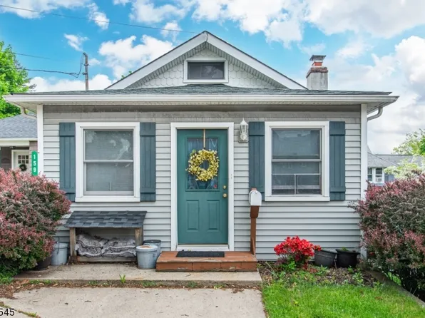 159 Main St, Newton Town, NJ 07860