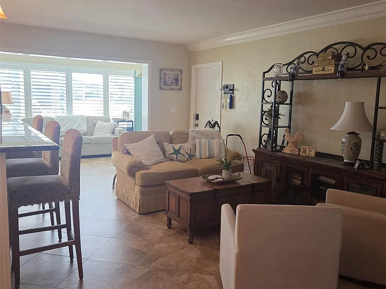 5349 Lakefront Blvd #B — Photo 8