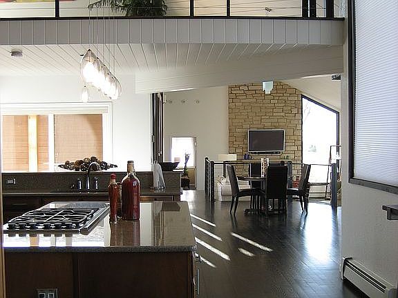View  - Kitchen to Great Rm