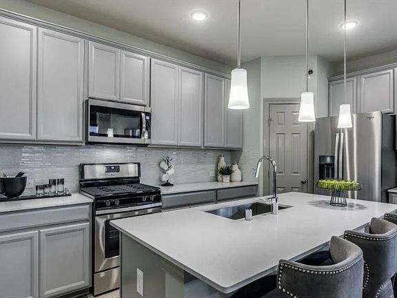 5th image of 152 Bayberry Cir