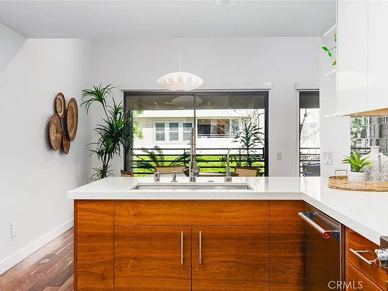 280 Cagney Ln #301 — Photo 24