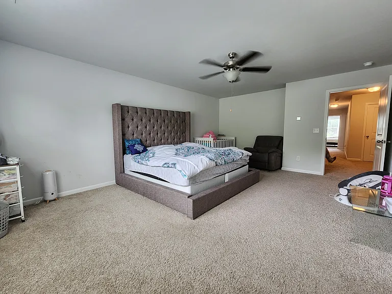 704 Riley Ln — Photo 9