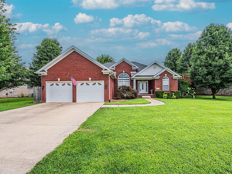 1st image of 415 Fonso Cir