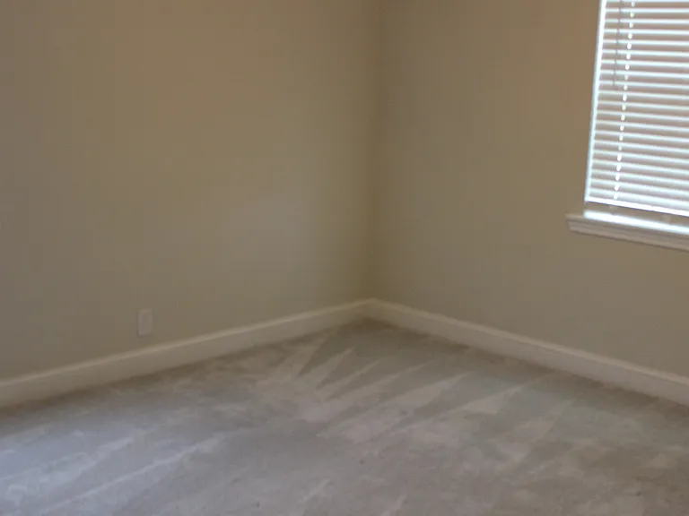 1807 W Scott St — Photo 7