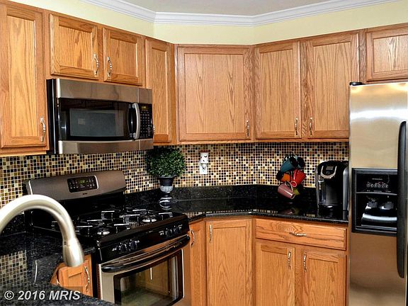 4th image of 21459 Cameron Ct