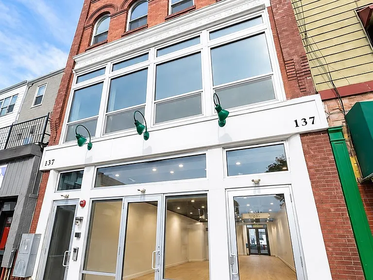 137 Monticello Ave #4 — Photo 35