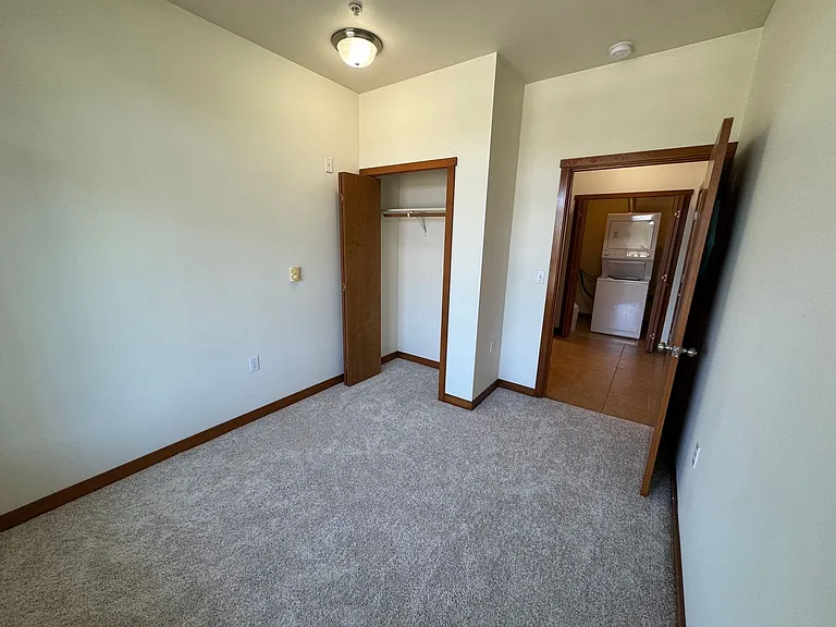 910 Gladstone St #307 — Photo 2