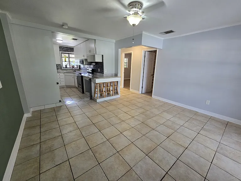 420 Indiana Ave — Photo 5