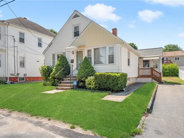 17 Byron St, North Providence, RI 02911