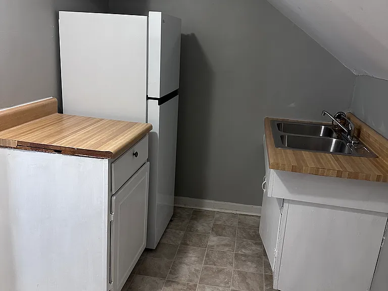 108 N 2nd St #4 — Photo 7