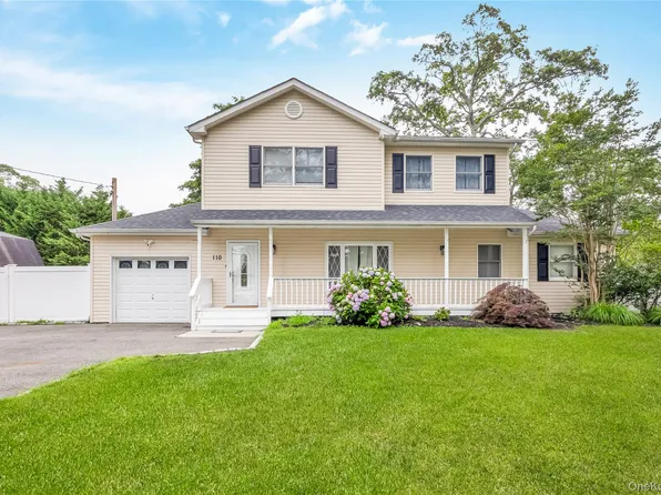 110 Saint Marks Lane, Islip, NY 11751