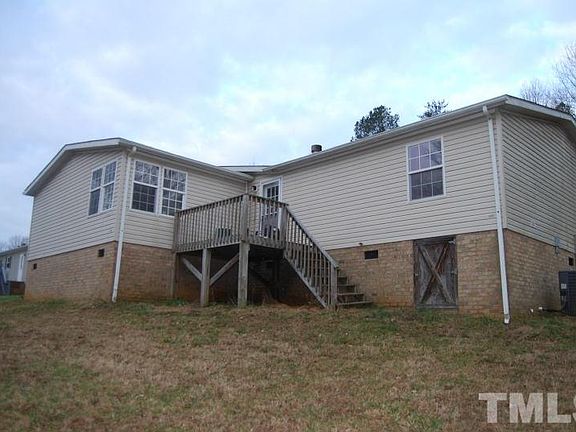 3rd image of 319 Thompson Ct